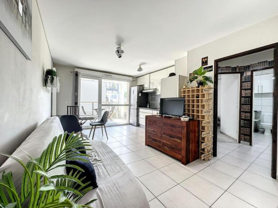Le Central-4 Personnes-Parking Annemasse Luaran gambar